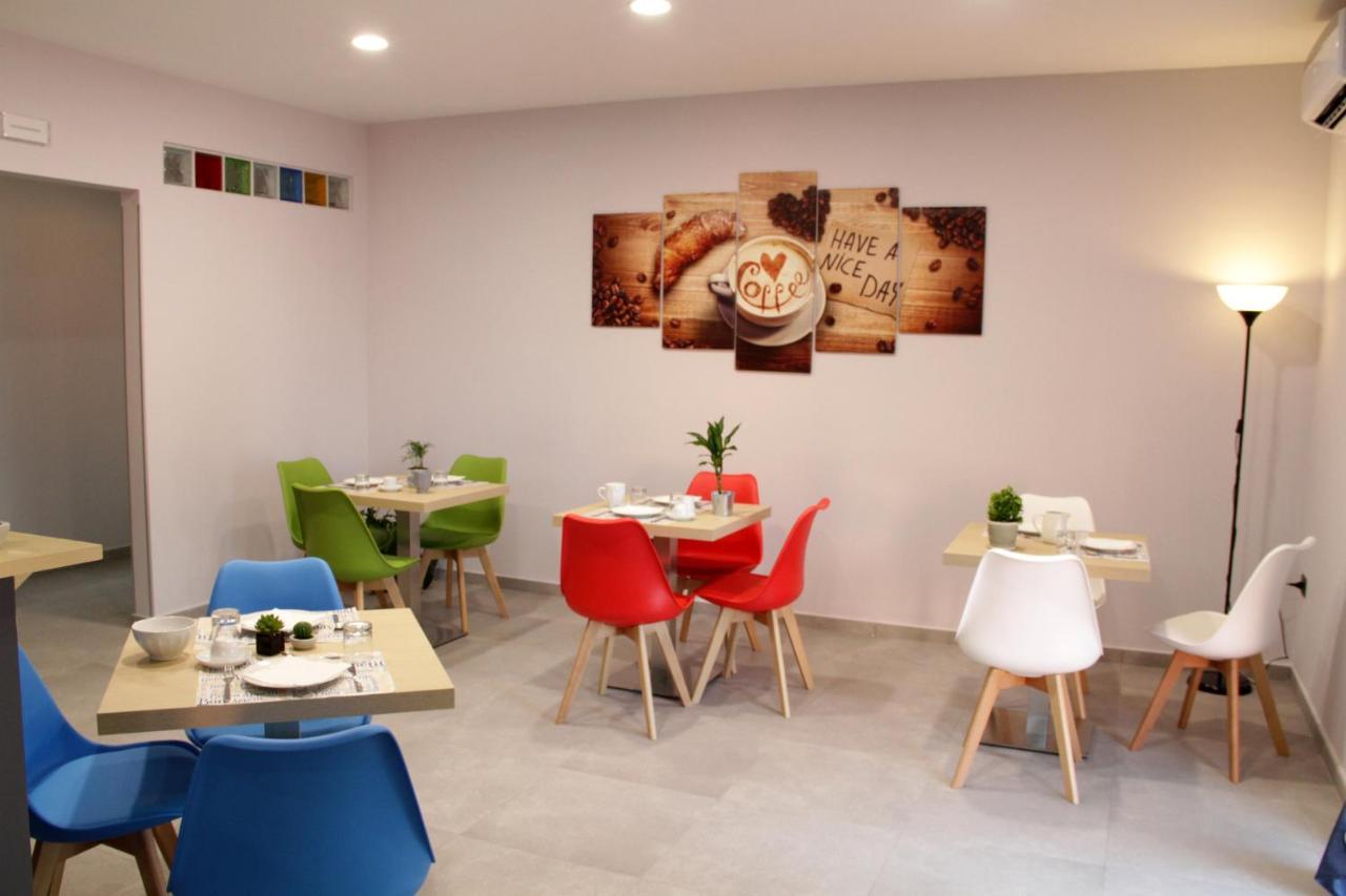 Easyroom Frosinone - Casello Autostradale Buitenkant foto